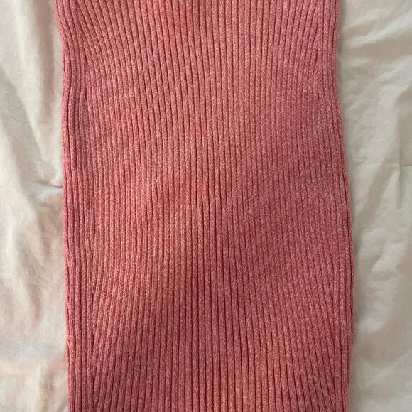 Express Knit Set – Pink Top & Skirt, XS - Picture 6 of 6